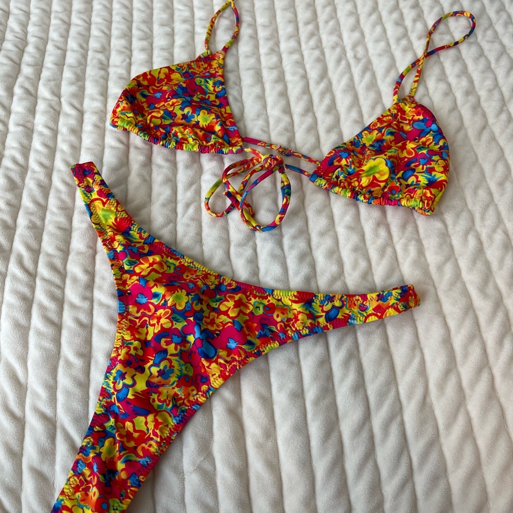Heavy Manners Bikini Set